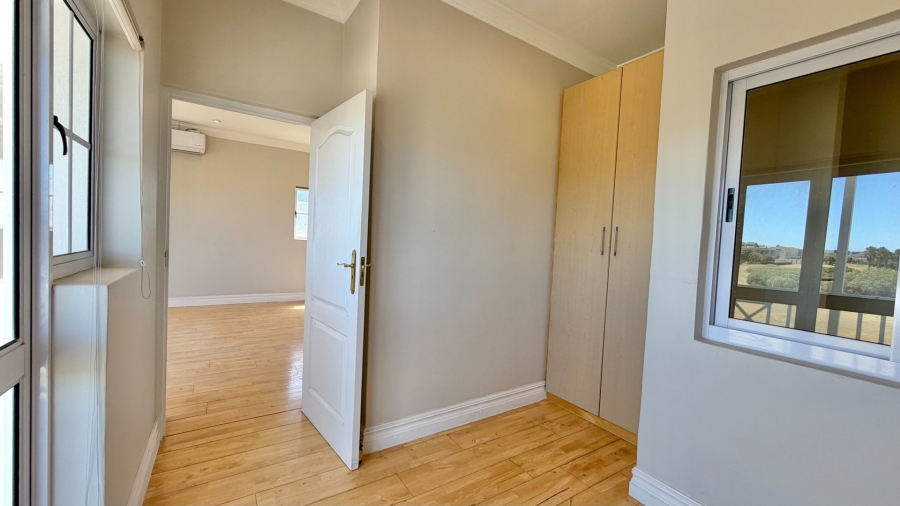 5 Bedroom Property for Sale in Greenways Golf Estate Western Cape